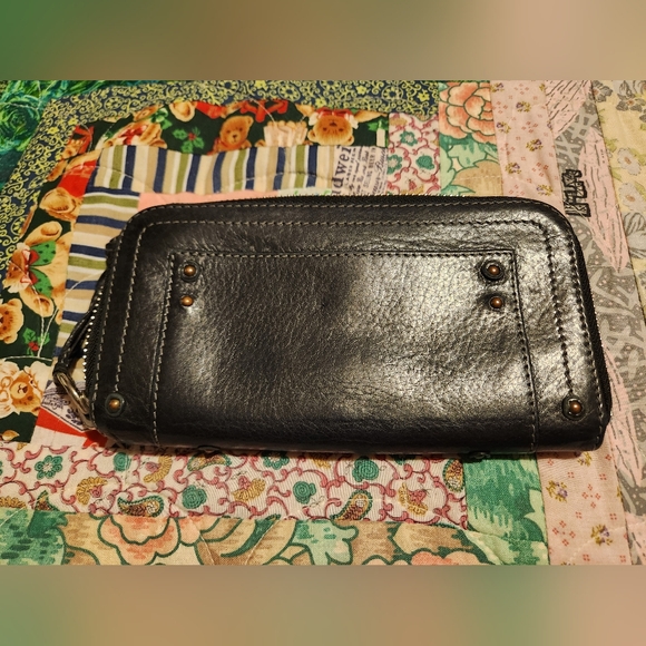 SOLD! Chloe Paddington Paddington Black Leather Long Zip Around Wallet - Picture 2 of 13